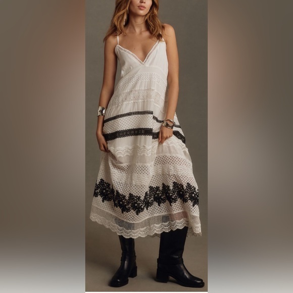 Anthropologie Dresses & Skirts - NWT Anthropologie V-Neck Lace Midi Dress in Black and White - XS